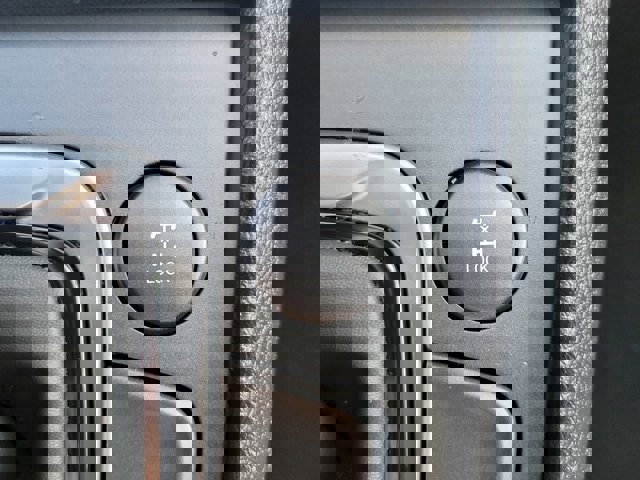 Used 2023 Hyundai Kona SE w/ Cargo Package image 22