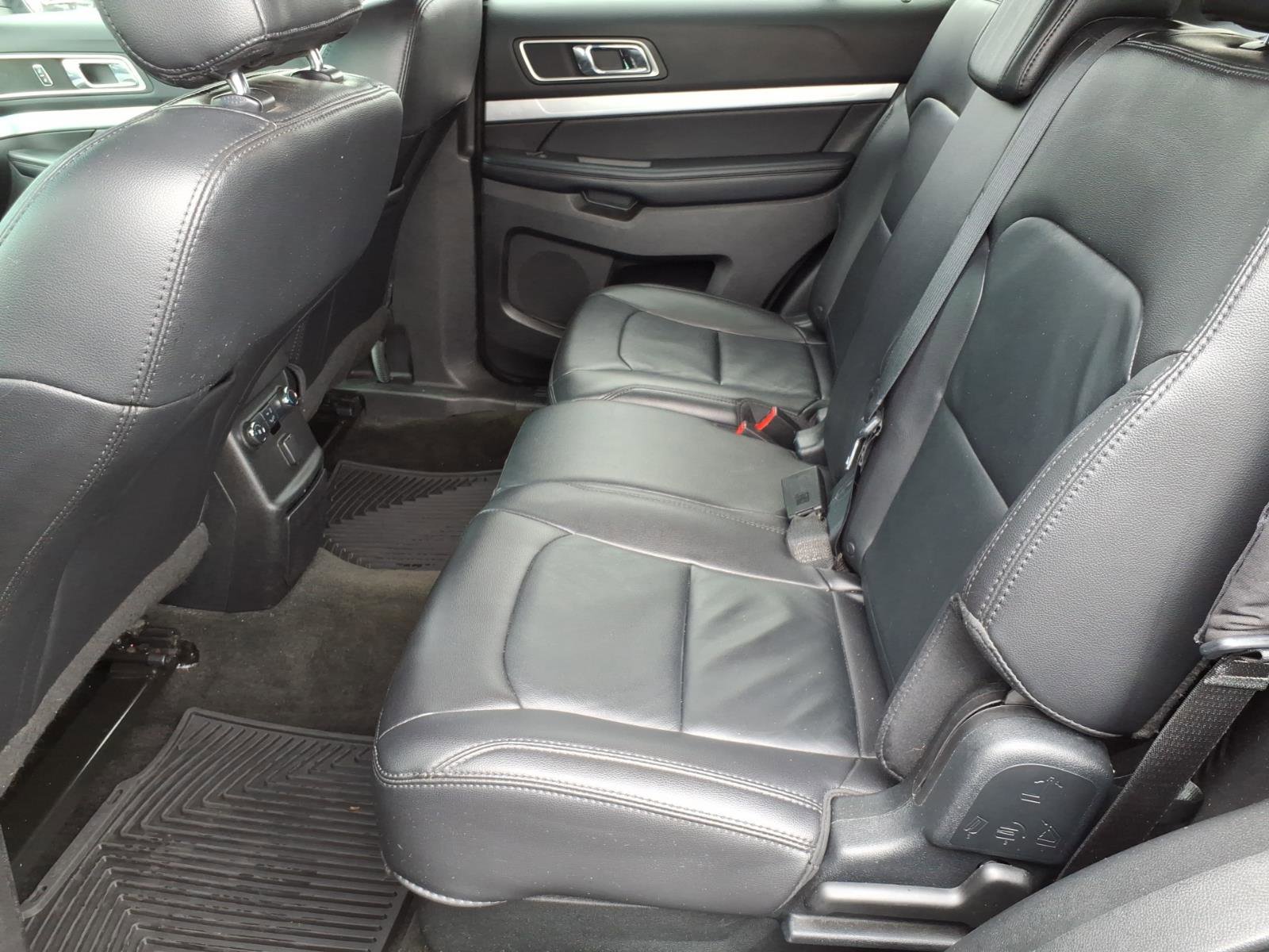 Certified 2017 Ford Explorer XLT w/ Equipment Group 202A image 14