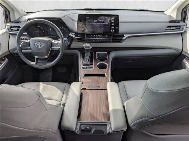Used 2022 Toyota Sienna XLE AWD/4WD image 19