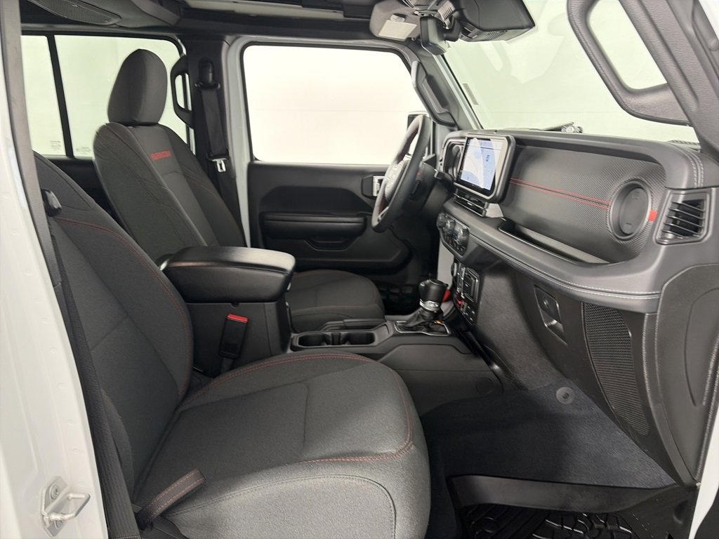 Used 2024 Jeep Wrangler Unlimited Rubicon w/ Technology Group image 33