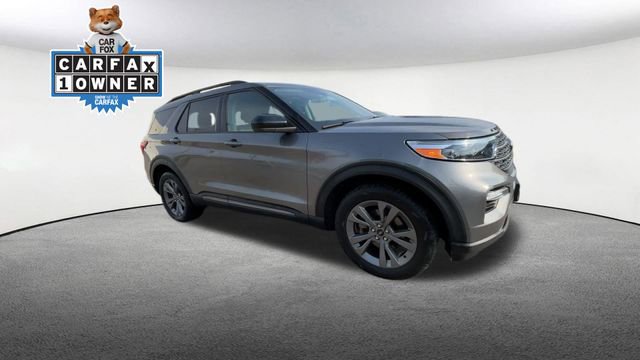 Certified 2023 Ford Explorer XLT w/ Equipment Group 202A AWD/4WD image 2