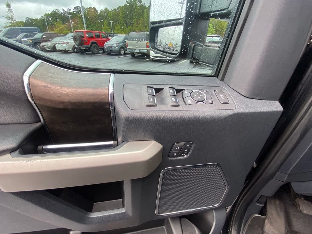 Certified 2022 Ford F250 Lariat w/ Black Appearance Package AWD/4WD image 11