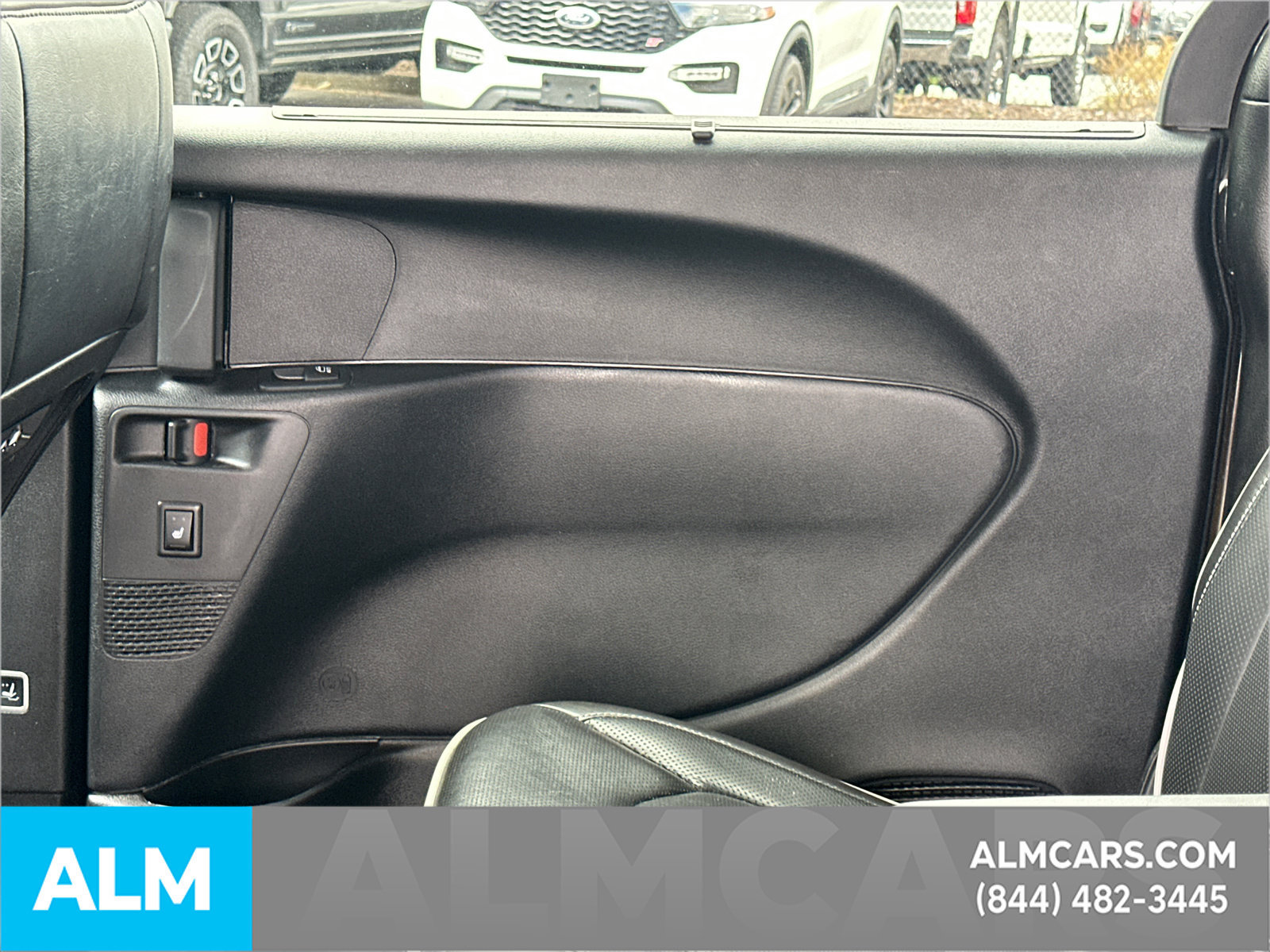 Used 2025 Chrysler Pacifica Limited FWD image 26