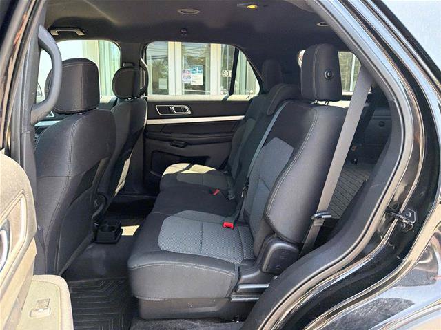 Certified 2017 Ford Explorer XLT AWD/4WD image 7