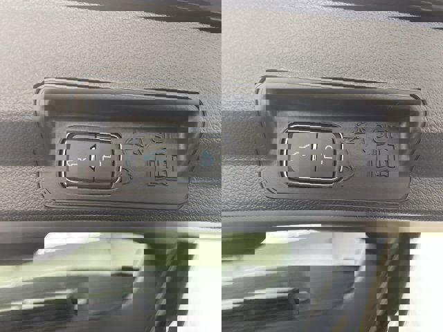 Certified 2023 Ford Explorer XLT w/ Equipment Group 202A image 33