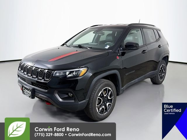 Used 2024 Jeep Compass Trailhawk AWD/4WD image 3