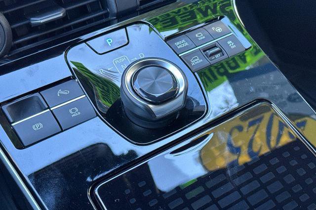 Used 2025 Subaru Solterra Limited w/ Limited Package image 18