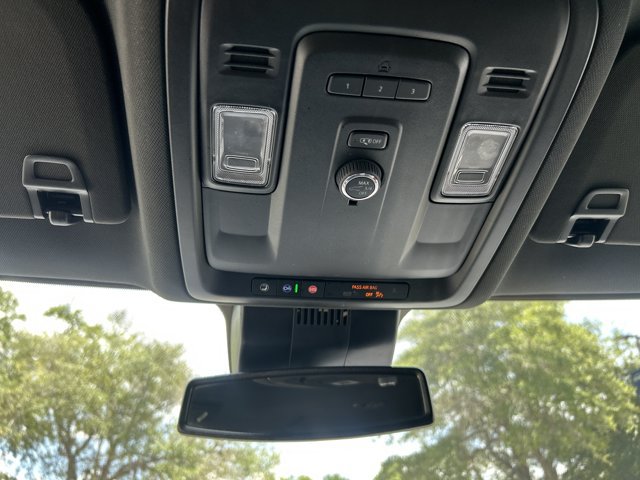 Used 2024 Chevrolet Suburban LT AWD/4WD image 37