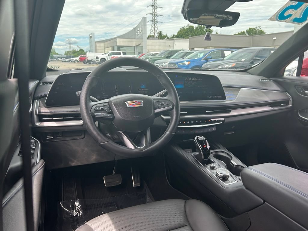 Used 2025 Cadillac XT4 Sport AWD/4WD image 14