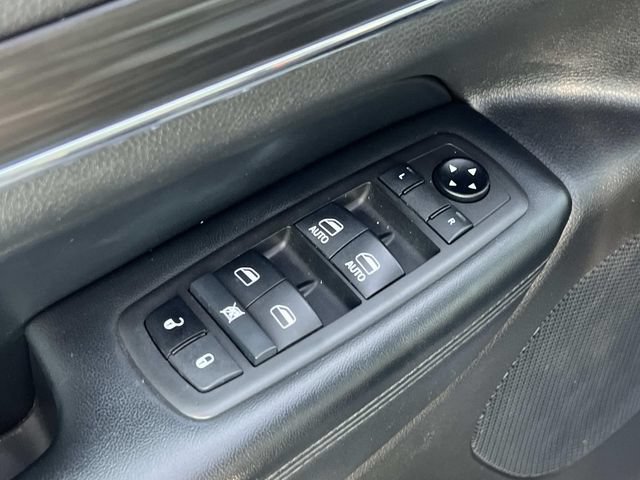 Used 2021 Jeep Grand Cherokee Limited AWD/4WD image 17