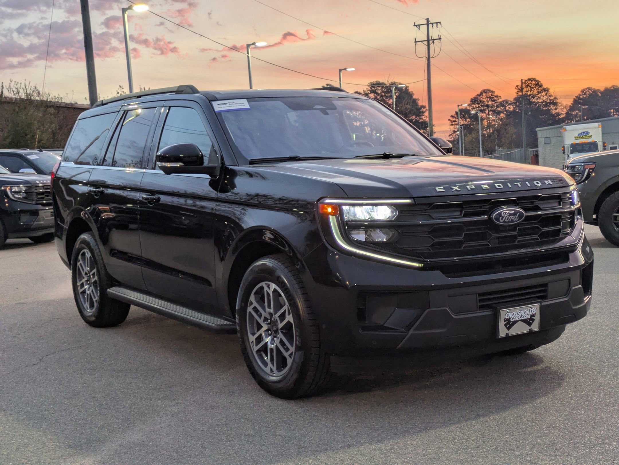 Certified 2025 Ford Expedition Active image 7