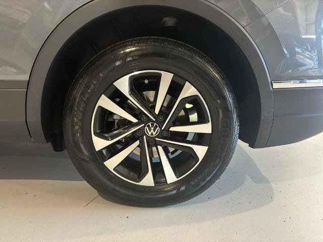 Used 2024 Volkswagen Tiguan S w/ MDO Package, Three-Row image 9