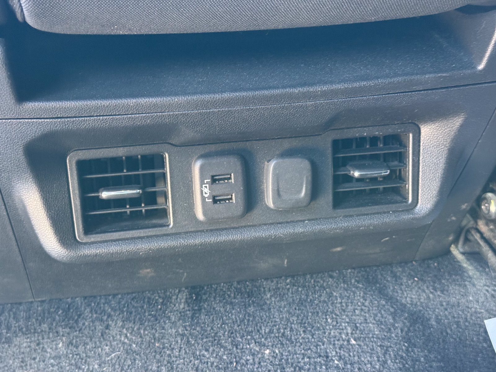 Used 2021 Chevrolet Silverado 1500 LT AWD/4WD image 14