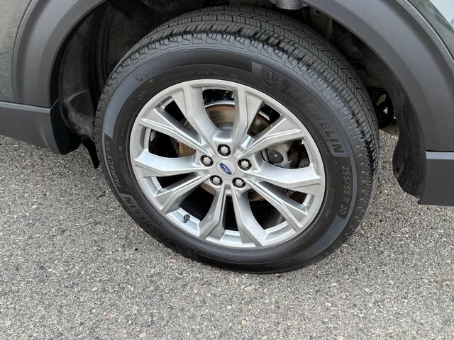 Certified 2023 Ford Explorer XLT w/ Equipment Group 202A AWD/4WD image 5