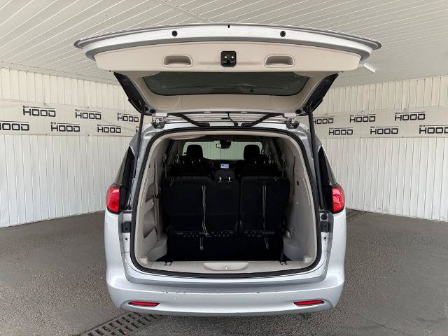 Used 2023 Chrysler Voyager LX FWD image 28