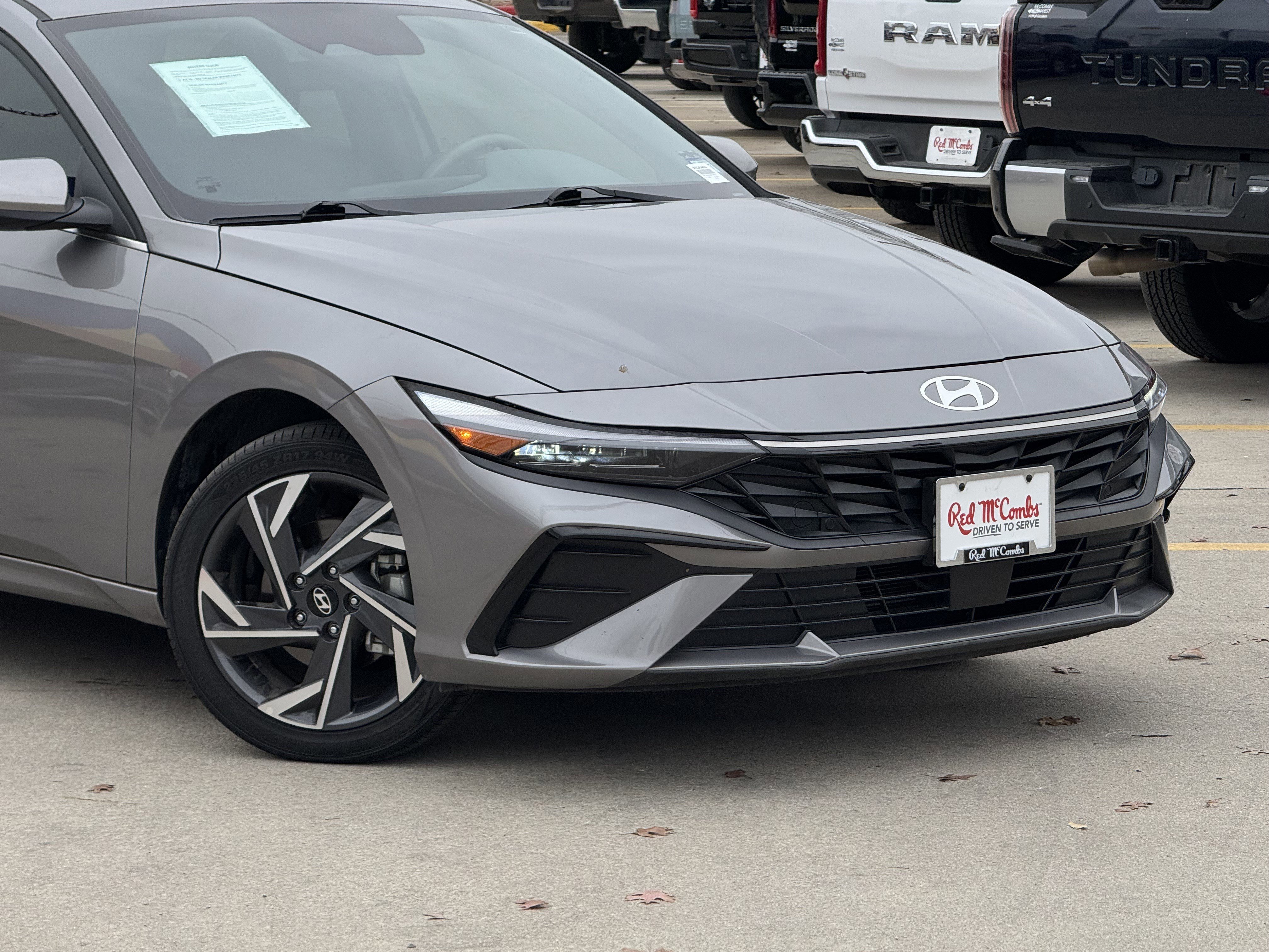 Used 2024 Hyundai Elantra SEL w/ Convenience Package image 2