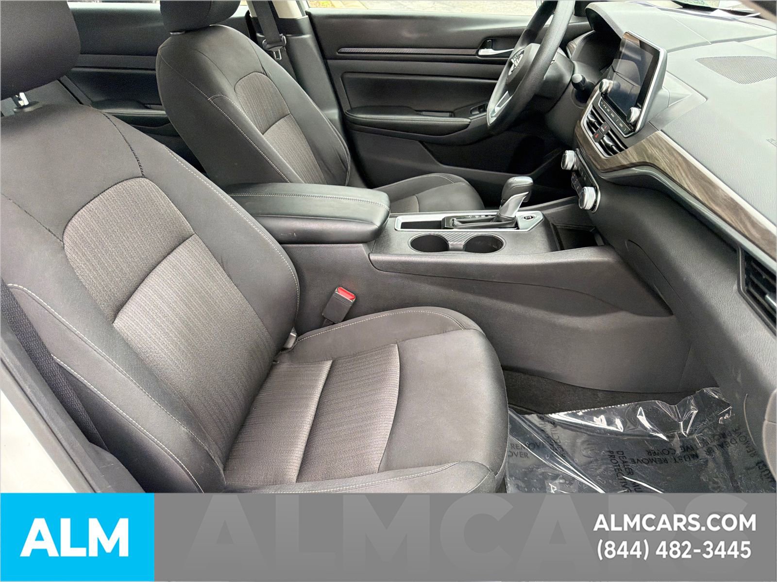 Used 2025 Nissan Altima 2.5 SV FWD image 15