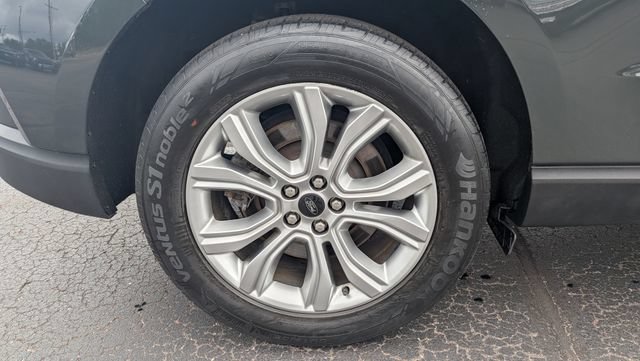 Certified 2023 Ford Edge Titanium AWD/4WD image 9