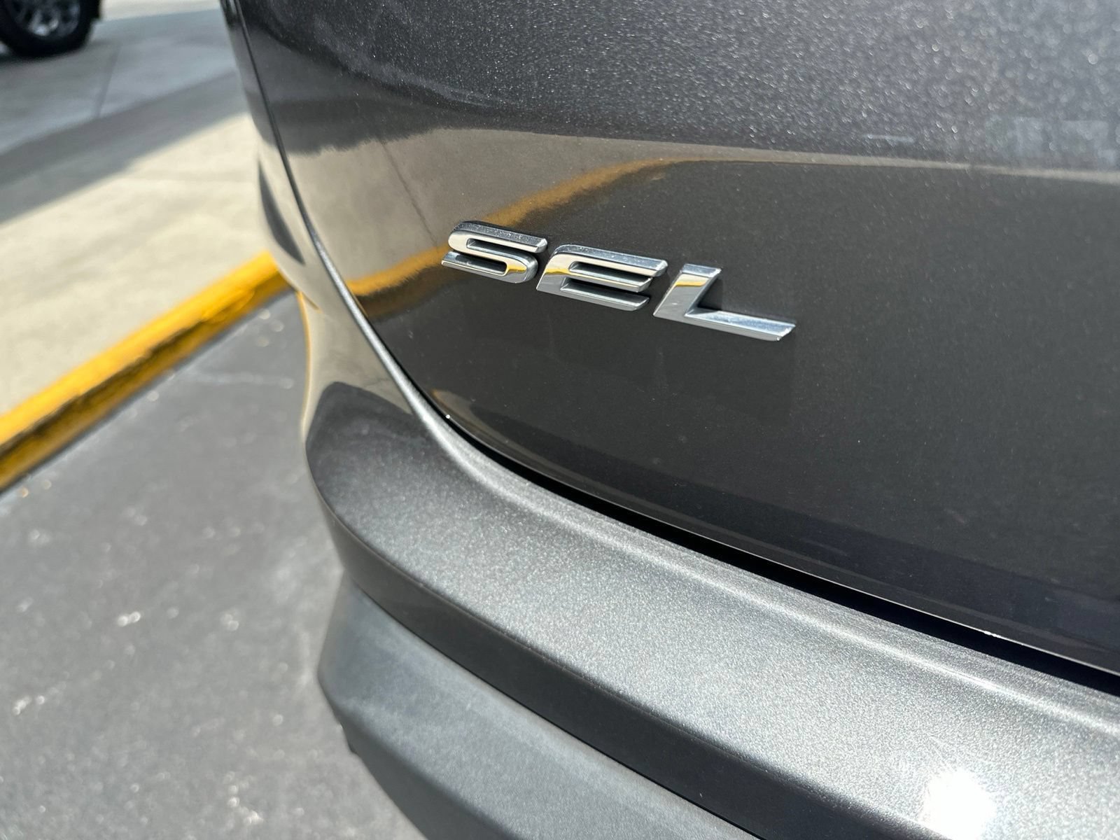 Certified 2022 Ford Edge SEL w/ Sport Appearance Package AWD/4WD image 18