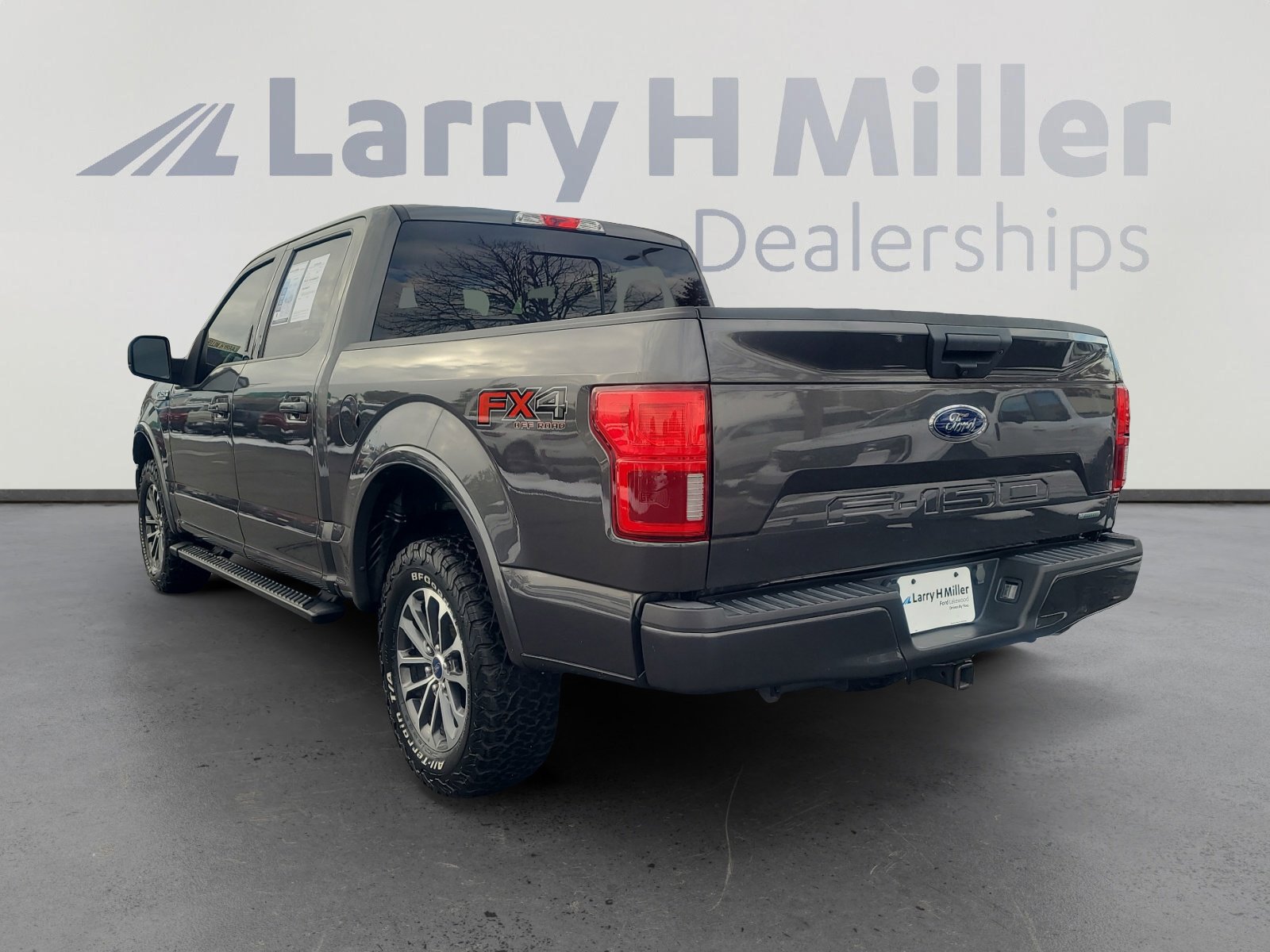 Certified 2019 Ford F150 XLT w/ Equipment Group 302A Luxury image 3