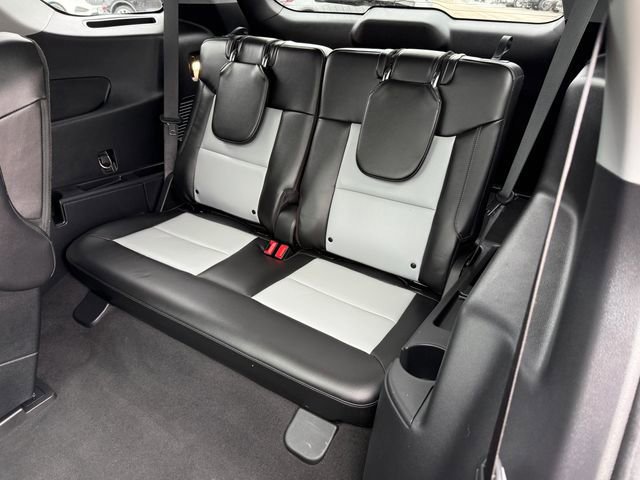 Certified 2022 Ford Explorer XLT w/ Equipment Group 202A image 17