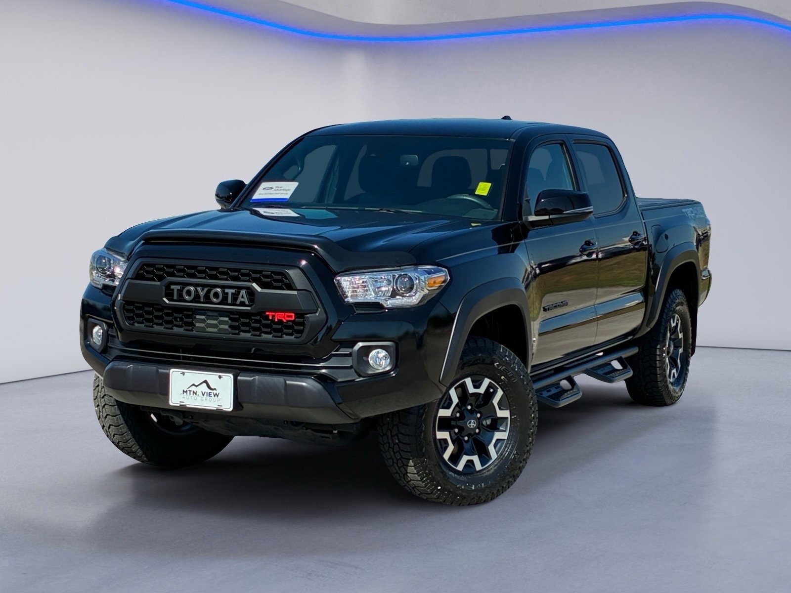 Used 2023 Toyota Tacoma TRD Off-Road w/ Technology Package AWD/4WD image 2
