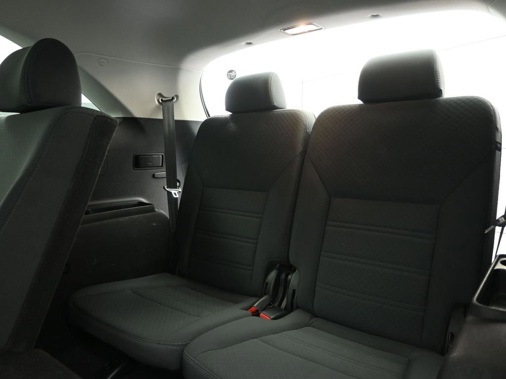 Used 2019 Kia Sorento LX image 53