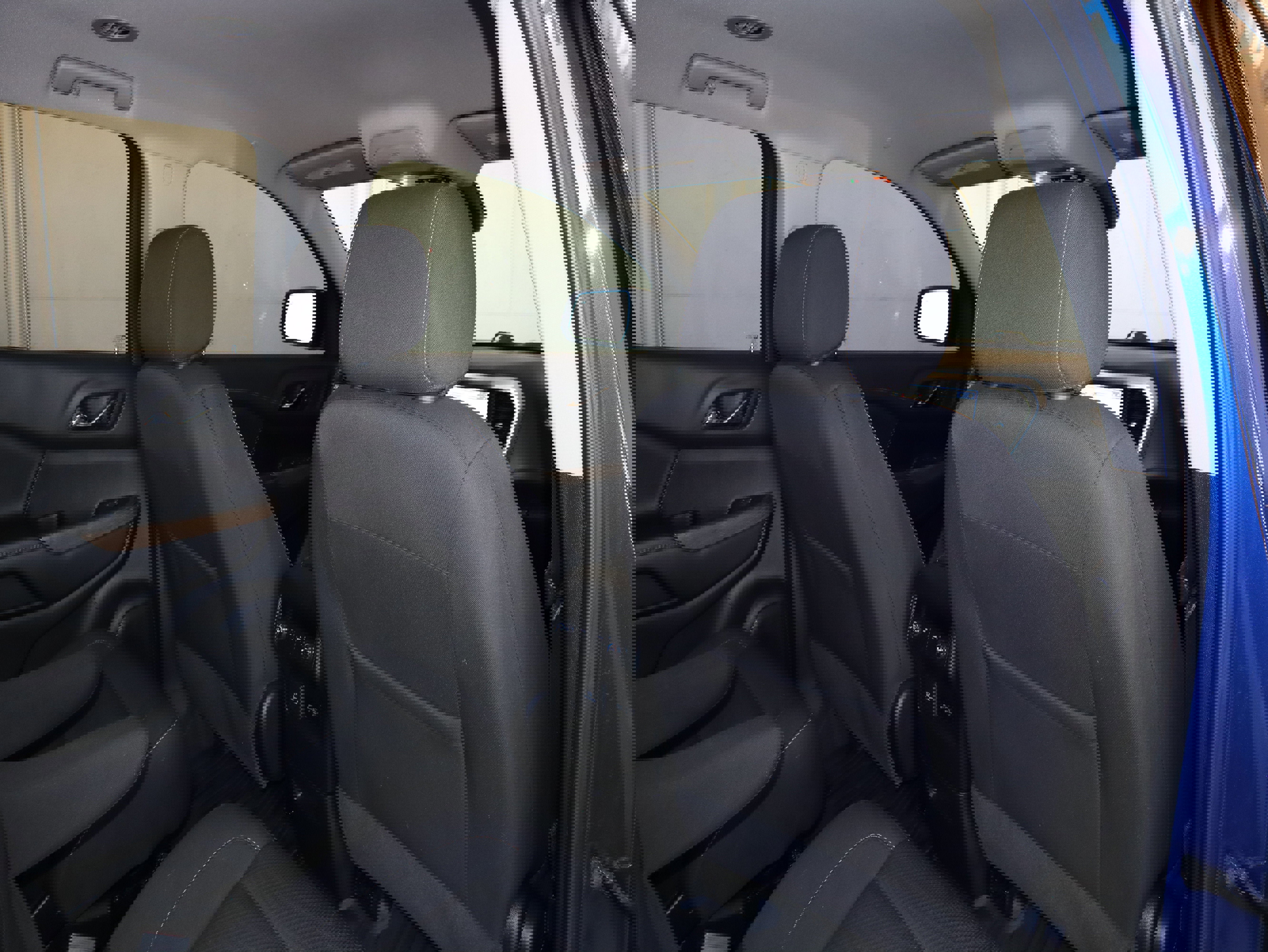 Used 2023 GMC Acadia SLE w/ Driver Convenience Package image 44