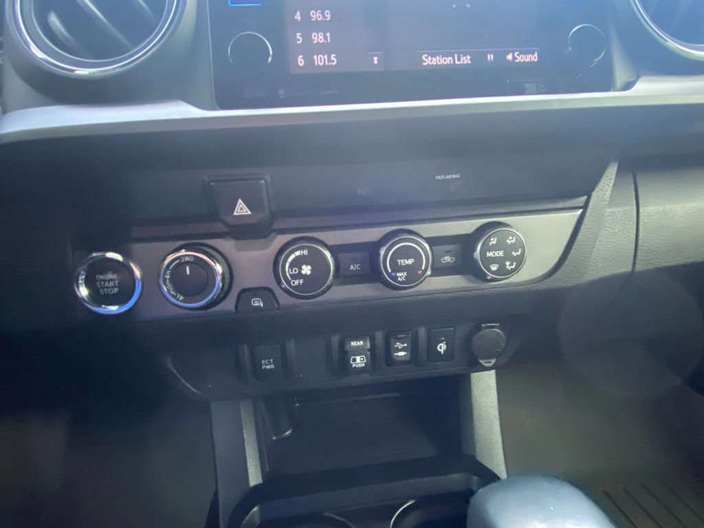 Used 2019 Toyota Tacoma TRD Sport image 16