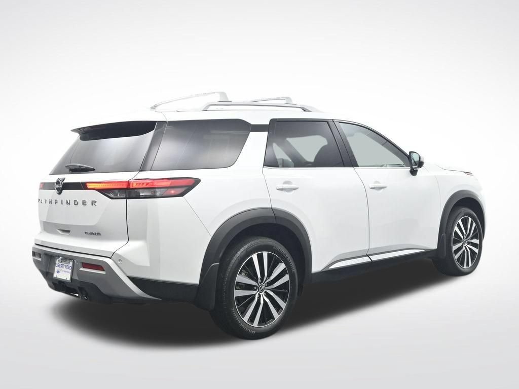 Used 2025 Nissan Pathfinder Platinum FWD image 6