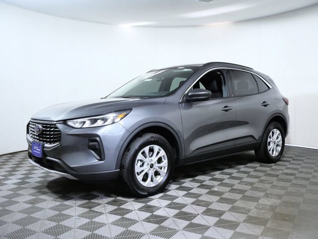 Certified 2024 Ford Escape Active w/ Tech Pack #1 AWD/4WD image 2