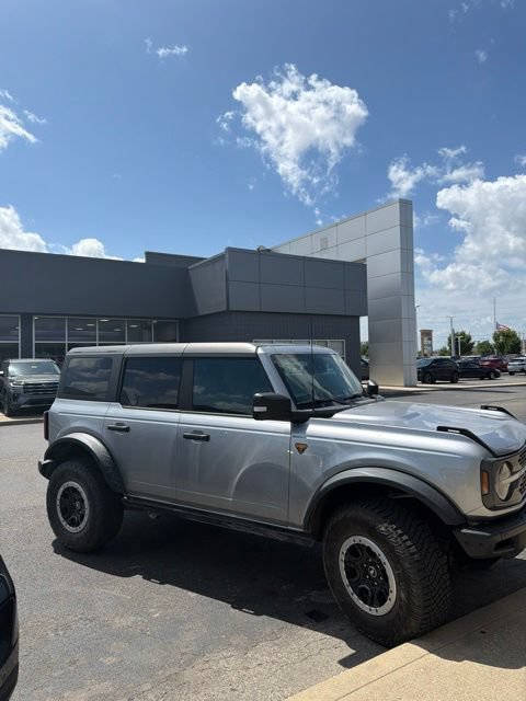 Certified 2022 Ford Bronco Badlands AWD/4WD image 1