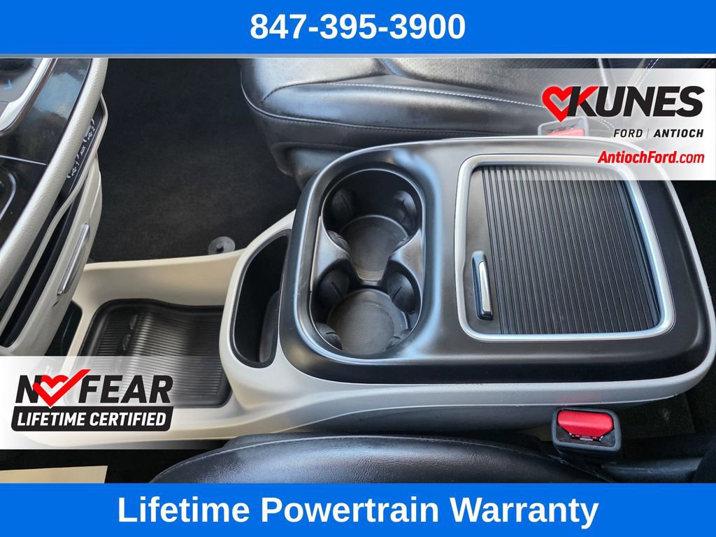 Used 2024 Chrysler Pacifica Touring-L image 58