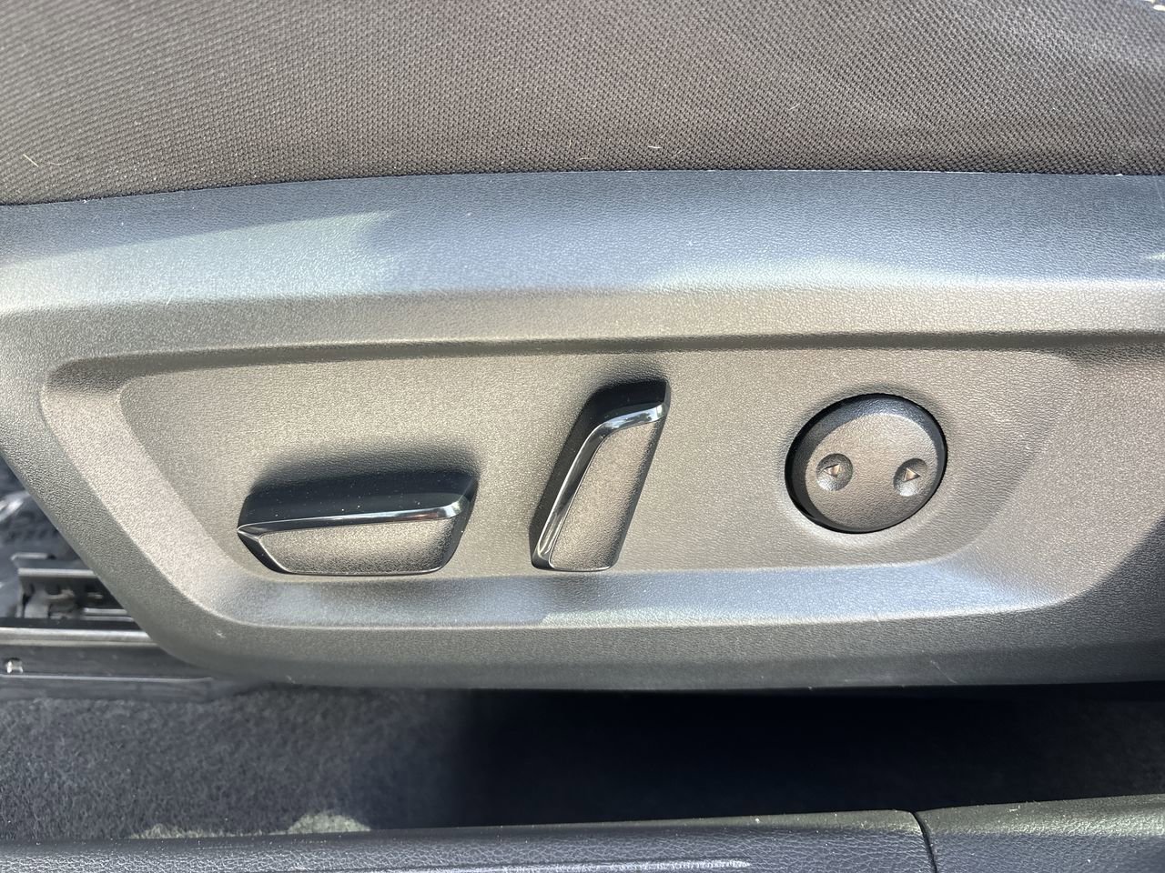 Used 2021 Nissan Rogue SV image 25