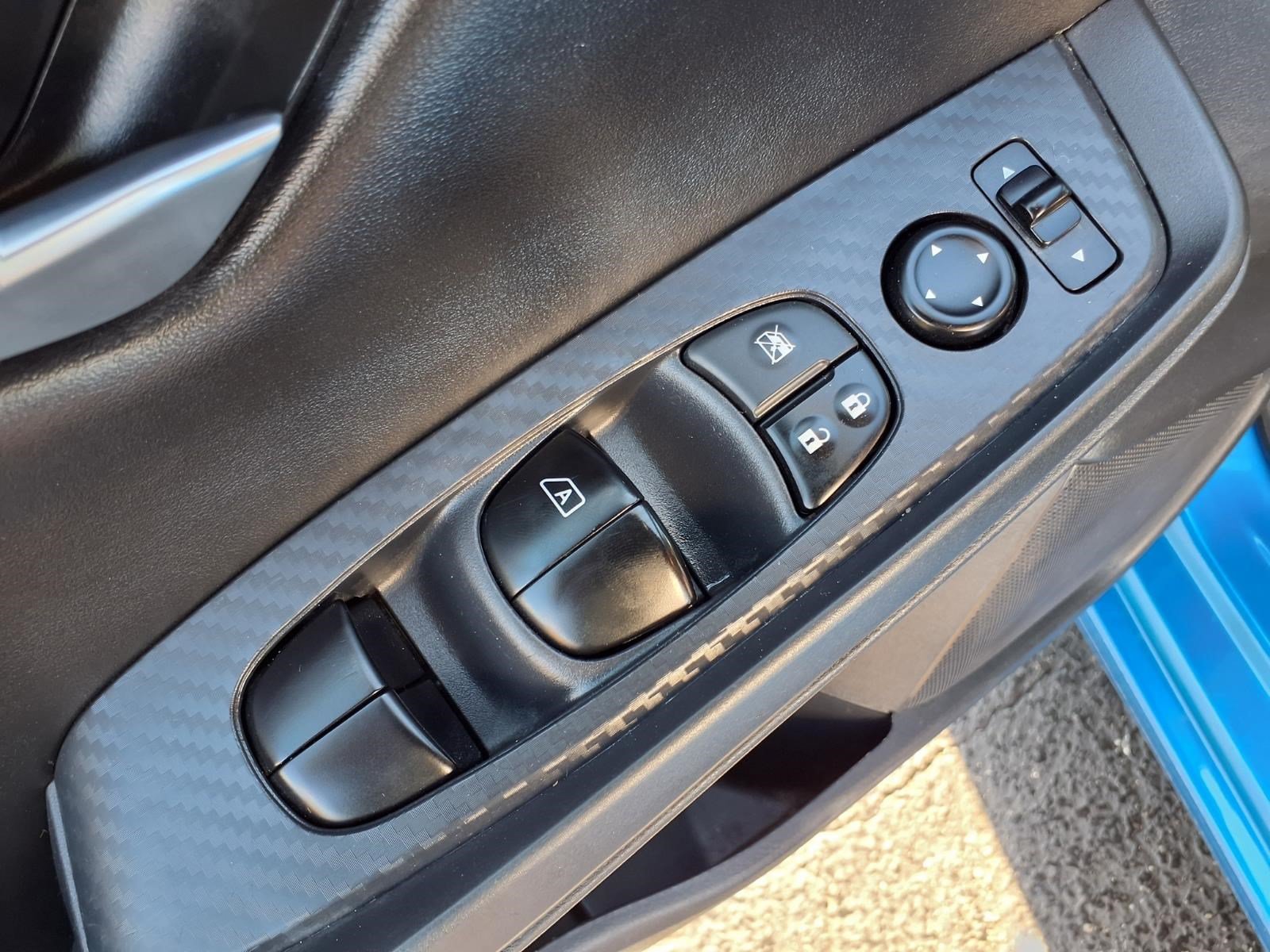 Used 2025 Nissan Sentra SV FWD image 15