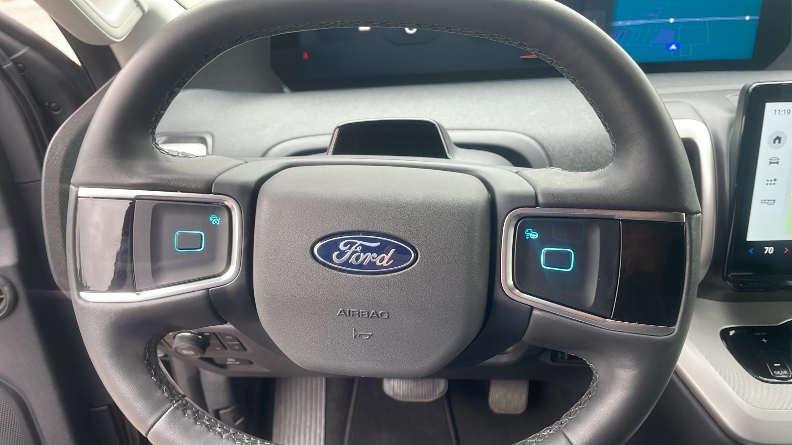 Certified 2026 Ford Expedition Active AWD/4WD image 18