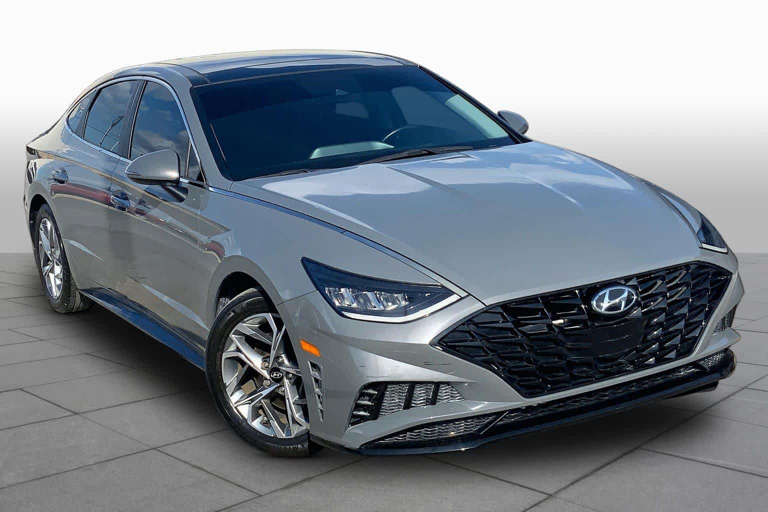 Used 2023 Hyundai Sonata SEL w/ Convenience Package FWD image 3
