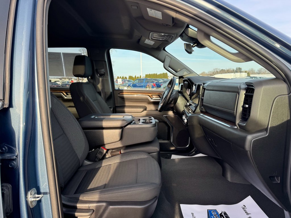 Used 2024 GMC Sierra 1500 SLE image 13
