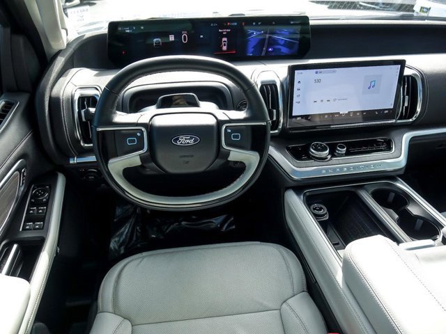 Certified 2025 Ford Expedition Platinum w/ Platinum Ultimate Package image 20