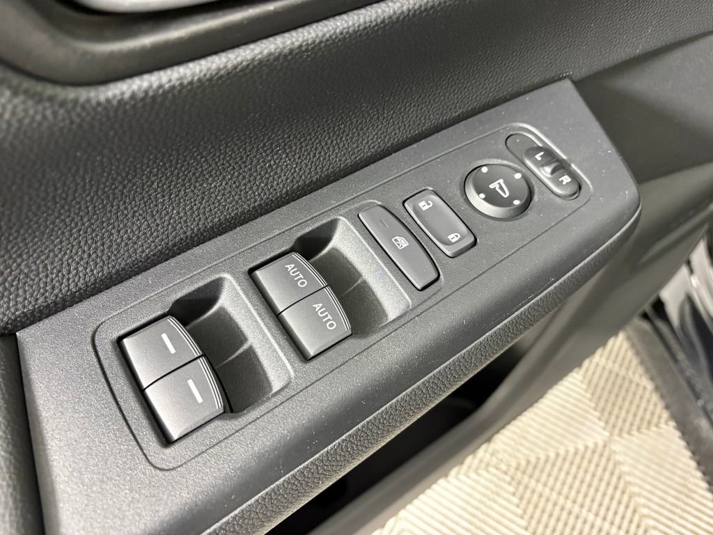 Used 2025 Honda CR-V EX image 13