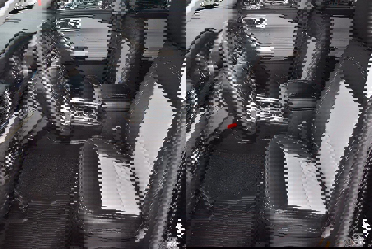 Certified 2023 Ford Explorer XLT w/ Equipment Group 202A image 13