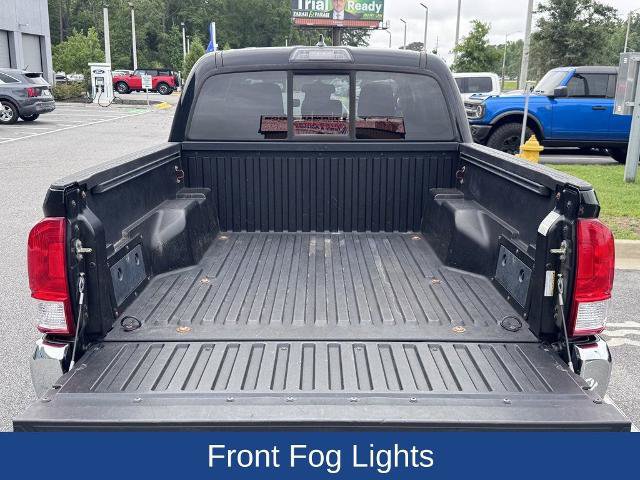 Used 2017 Toyota Tacoma SR5 w/ Tow Package RWD image 8