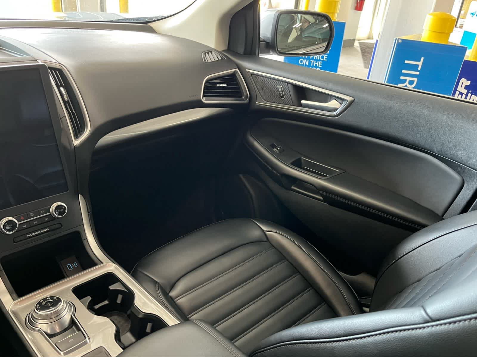 Certified 2024 Ford Edge SEL w/ Convenience Package AWD/4WD image 13