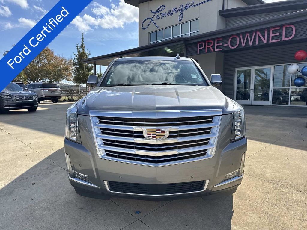 Used 2019 Cadillac Escalade Platinum image 3