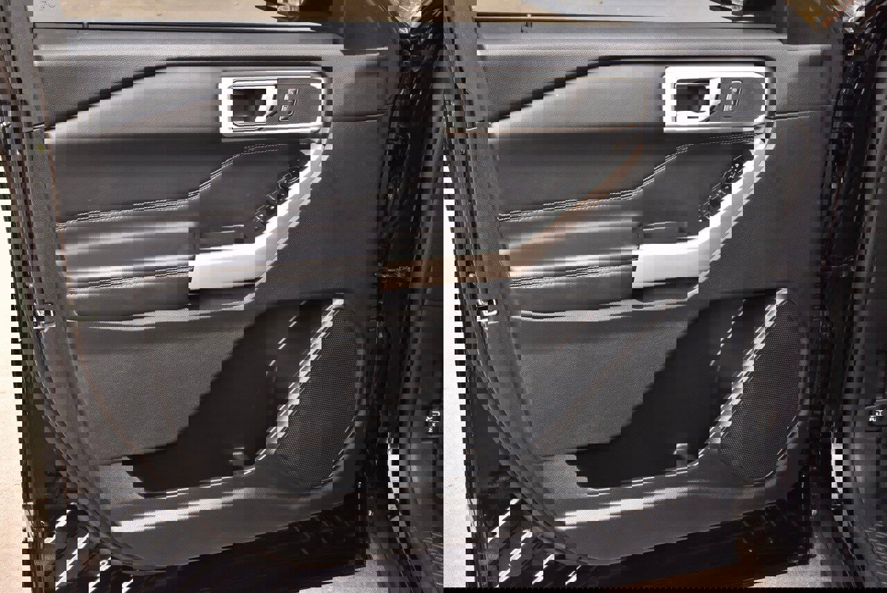 Certified 2023 Ford Explorer XLT w/ Equipment Group 202A image 34