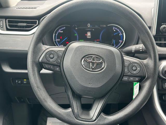 Used 2025 Toyota RAV4 LE AWD/4WD image 7