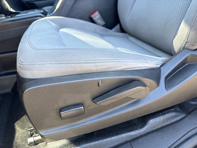 Used 2018 Chevrolet Colorado W/T RWD image 16