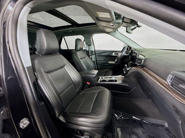 Certified 2022 Ford Explorer Limited w/ Equipment Group 301A image 30