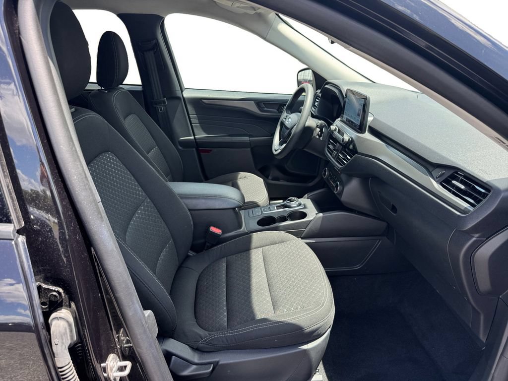 Certified 2025 Ford Escape Active AWD/4WD image 20