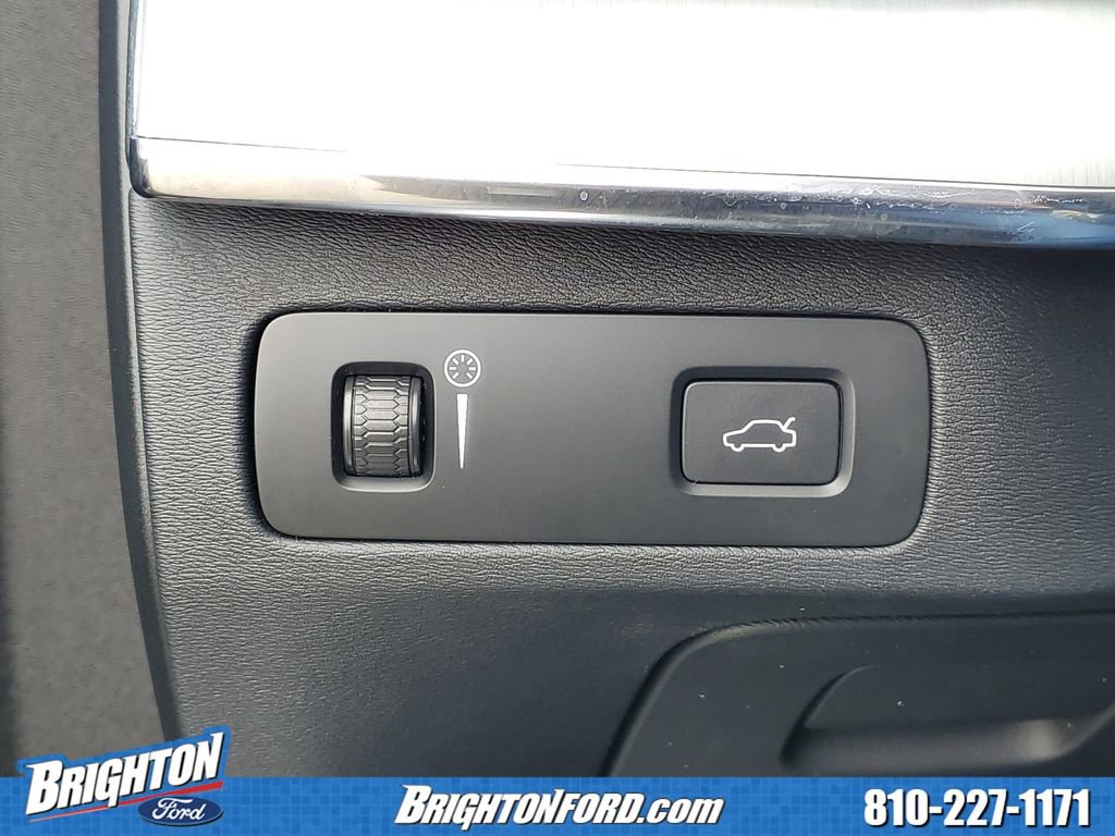 Used 2022 Volvo XC90 T5 Momentum w/ Climate Package AWD/4WD image 21